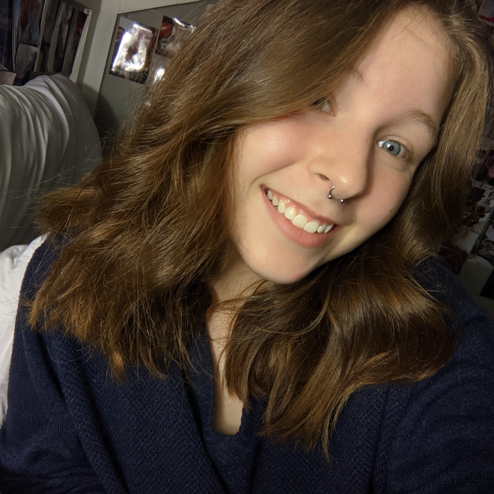 Meet your Posher, Caitlin
